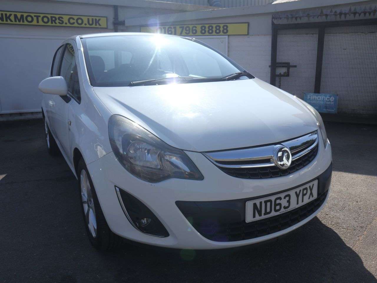A 2014 VAUXHALL CORSA 1.0 ecoFLEX 12V Excite Hatchback 5dr Petrol Manual Euro 5 (65 ps) *2 YEAR W A 2014 VAUXHALL CORSA 1.0 ecoFLEX 12V Excite Hatchback 5dr Petrol Manual Euro 5 (65 ps) *2 YEAR W