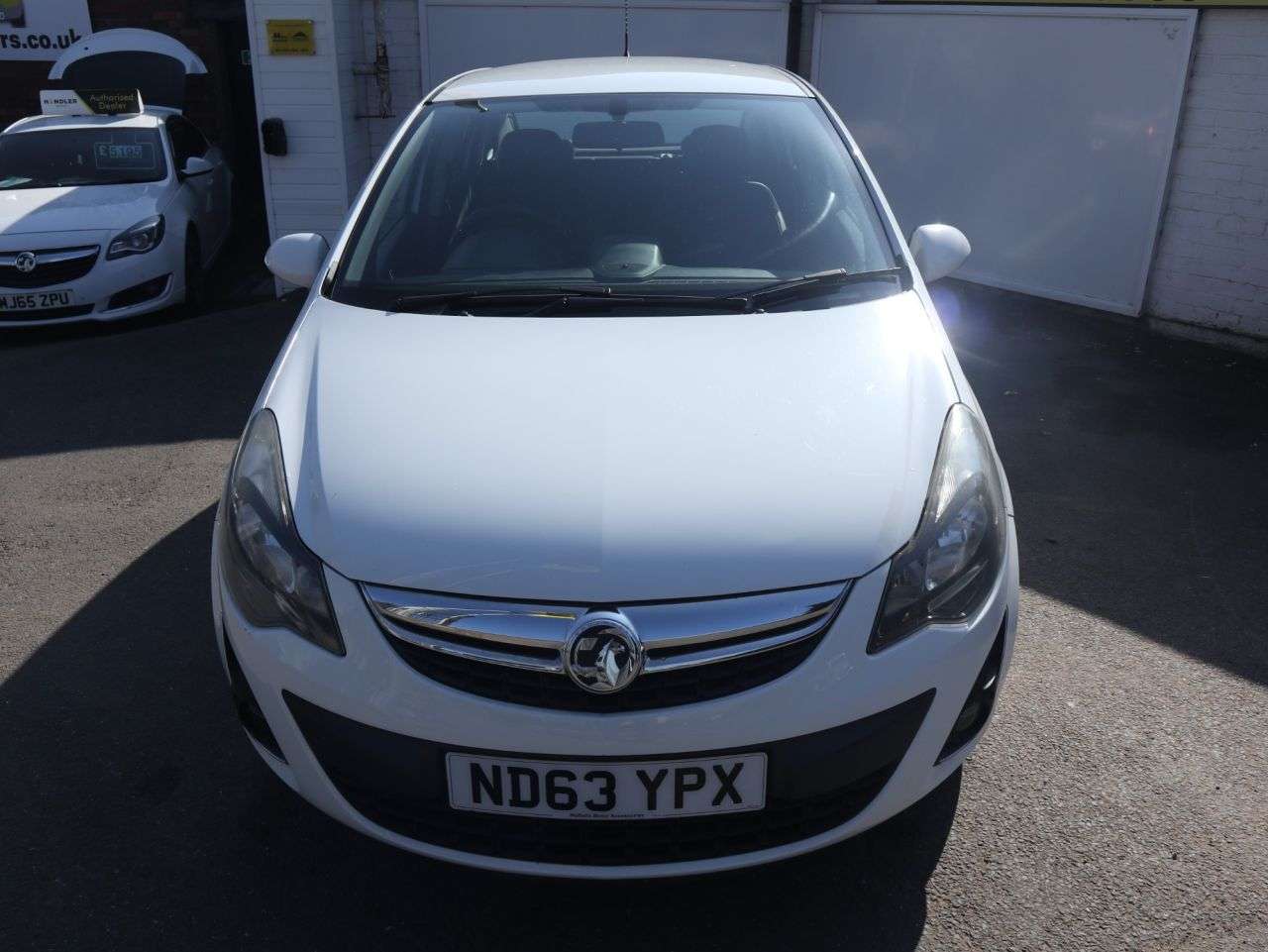 A 2014 VAUXHALL CORSA 1.0 ecoFLEX 12V Excite Hatchback 5dr Petrol Manual Euro 5 (65 ps) *2 YEAR W A 2014 VAUXHALL CORSA 1.0 ecoFLEX 12V Excite Hatchback 5dr Petrol Manual Euro 5 (65 ps) *2 YEAR W
