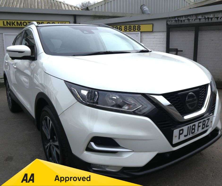 A 2018 NISSAN QASHQAI 1.5 dCi N-Connecta SUV 5dr Diesel Manual Euro 6 (s/s) (110 ps) *2 YEAR WARR A 2018 NISSAN QASHQAI 1.5 dCi N-Connecta SUV 5dr Diesel Manual Euro 6 (s/s) (110 ps) *2 YEAR WARR