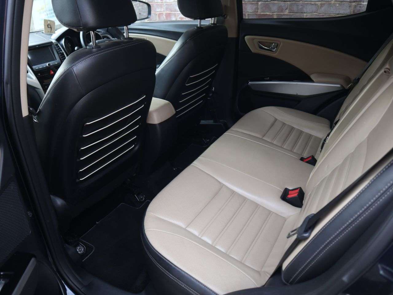 2016 SSANGYONG TIVOLI 2016 SSANGYONG TIVOLI