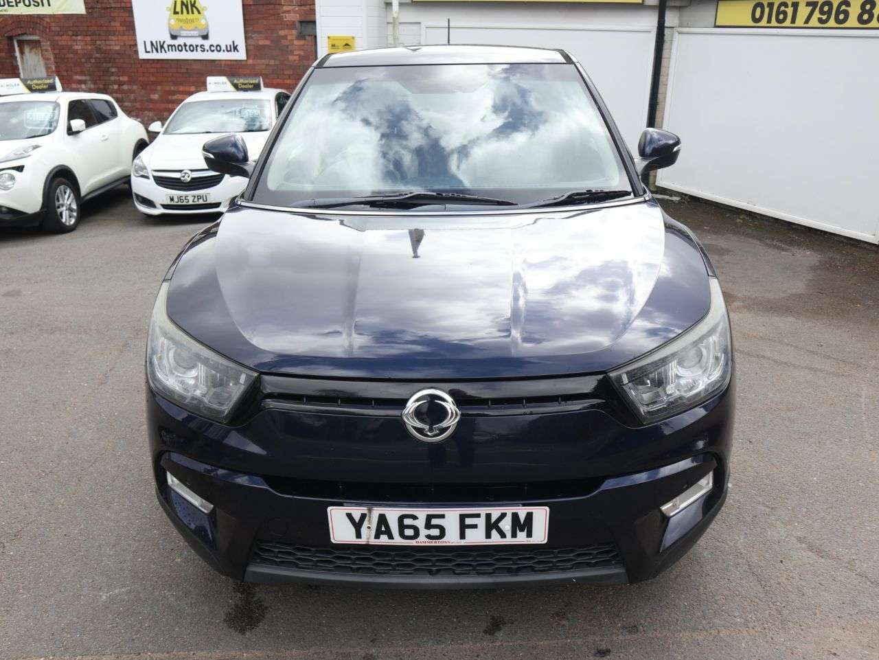 A 2016 SSANGYONG TIVOLI 1.6 e-XDi ELX SUV 5dr Diesel Manual Euro 6 (115 ps) *2 YEAR WARRANTY £99 + A 2016 SSANGYONG TIVOLI 1.6 e-XDi ELX SUV 5dr Diesel Manual Euro 6 (115 ps) *2 YEAR WARRANTY £99 +