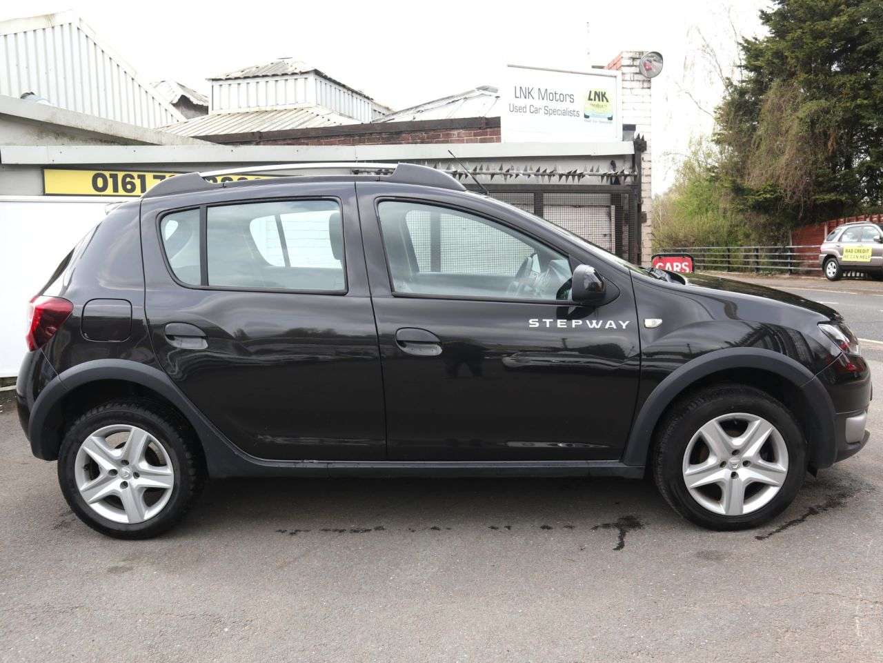 A 2015 DACIA SANDERO STEPWAY 1.5 dCi Laureate Hatchback 5dr Diesel Manual Euro 5 (90 ps) *2 YEAR WARRANT A 2015 DACIA SANDERO STEPWAY 1.5 dCi Laureate Hatchback 5dr Diesel Manual Euro 5 (90 ps) *2 YEAR WARRANT