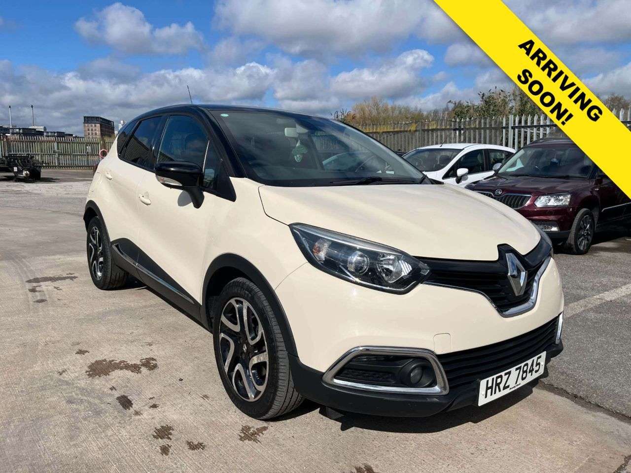 A 2014 RENAULT CAPTUR 1.5 dCi ENERGY Dynamique S MediaNav SUV 5dr Diesel Manual Euro 5 (s/s) (90 A 2014 RENAULT CAPTUR 1.5 dCi ENERGY Dynamique S MediaNav SUV 5dr Diesel Manual Euro 5 (s/s) (90