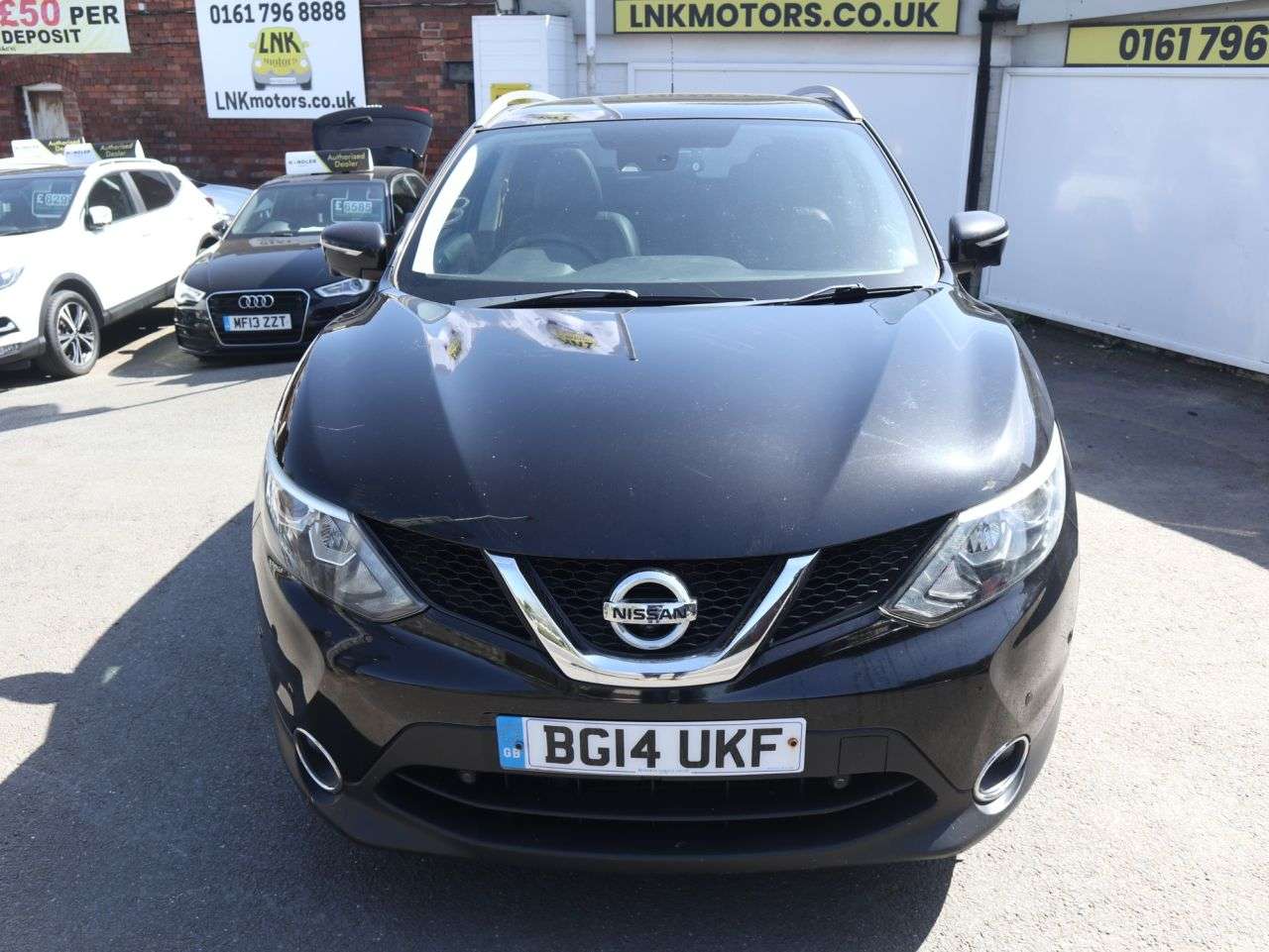 A 2014 NISSAN QASHQAI 1.5 dCi Tekna SUV 5dr Diesel Manual 2WD Euro 5 (s/s) (110 ps) *2 YEAR WARRA A 2014 NISSAN QASHQAI 1.5 dCi Tekna SUV 5dr Diesel Manual 2WD Euro 5 (s/s) (110 ps) *2 YEAR WARRA