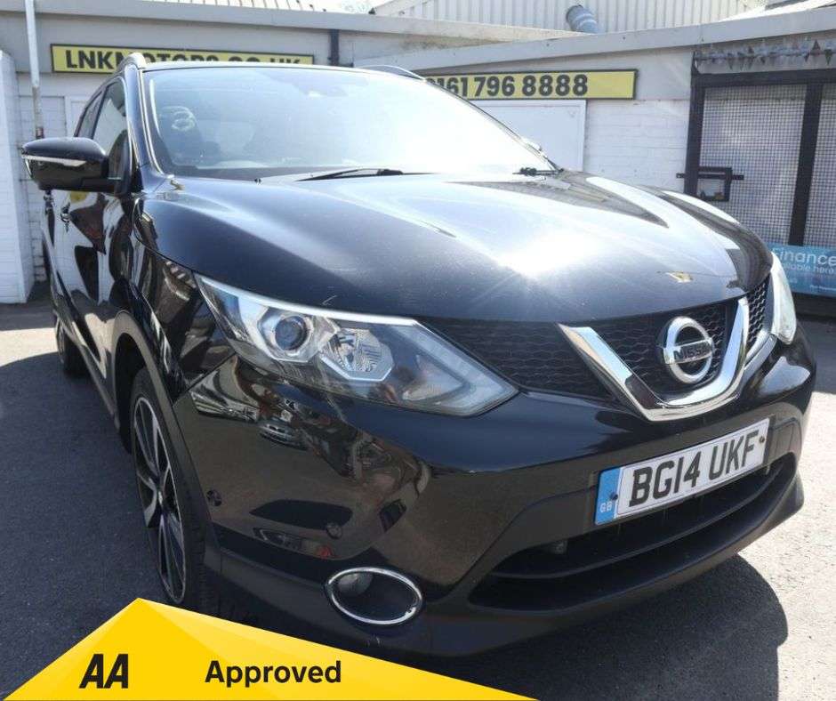 A 2014 NISSAN QASHQAI 1.5 dCi Tekna SUV 5dr Diesel Manual 2WD Euro 5 (s/s) (110 ps) *2 YEAR WARRA A 2014 NISSAN QASHQAI 1.5 dCi Tekna SUV 5dr Diesel Manual 2WD Euro 5 (s/s) (110 ps) *2 YEAR WARRA