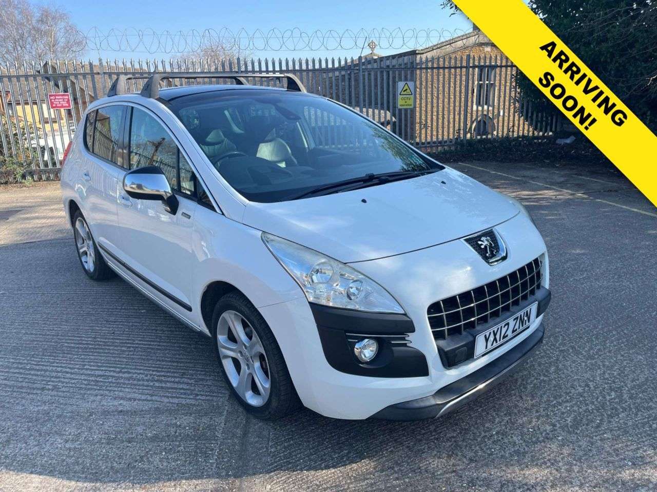 A 2012 PEUGEOT 3008 1.6 HDi Sportium SUV 5dr Diesel Manual Euro 5 (112 ps) *2 YEAR WARRANTY £99 A 2012 PEUGEOT 3008 1.6 HDi Sportium SUV 5dr Diesel Manual Euro 5 (112 ps) *2 YEAR WARRANTY £99