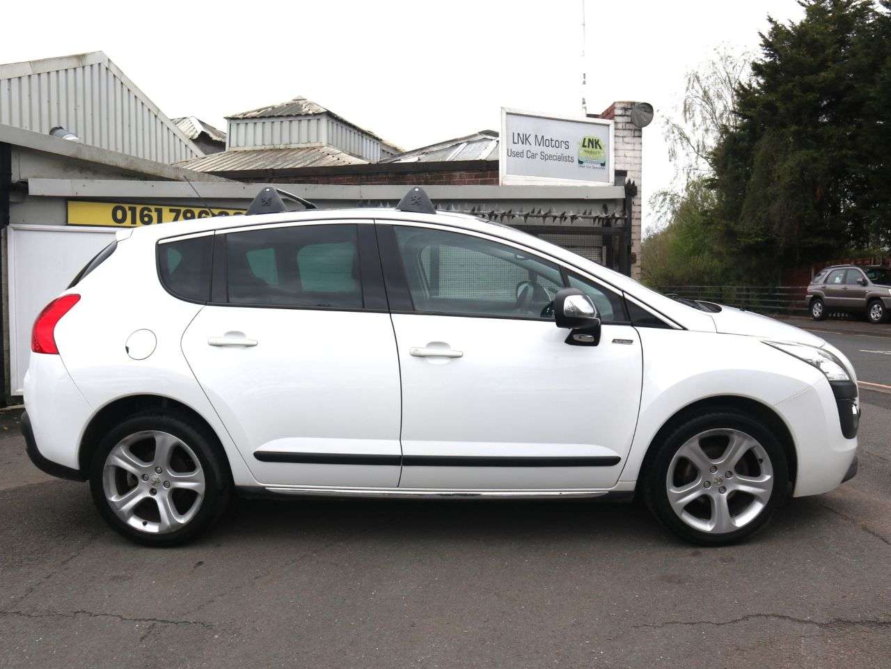 A 2012 PEUGEOT 3008 1.6 HDi Sportium SUV 5dr Diesel Manual Euro 5 (112 ps) *2 YEAR WARRANTY £99 A 2012 PEUGEOT 3008 1.6 HDi Sportium SUV 5dr Diesel Manual Euro 5 (112 ps) *2 YEAR WARRANTY £99