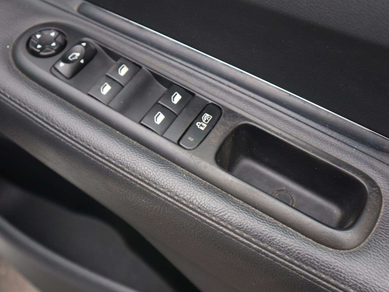 2012 PEUGEOT 3008 2012 PEUGEOT 3008