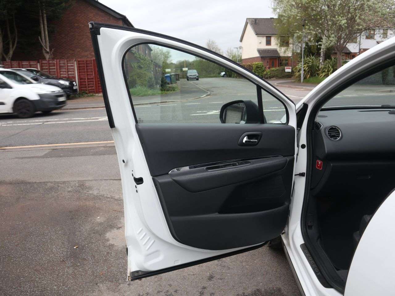 2012 PEUGEOT 3008 2012 PEUGEOT 3008