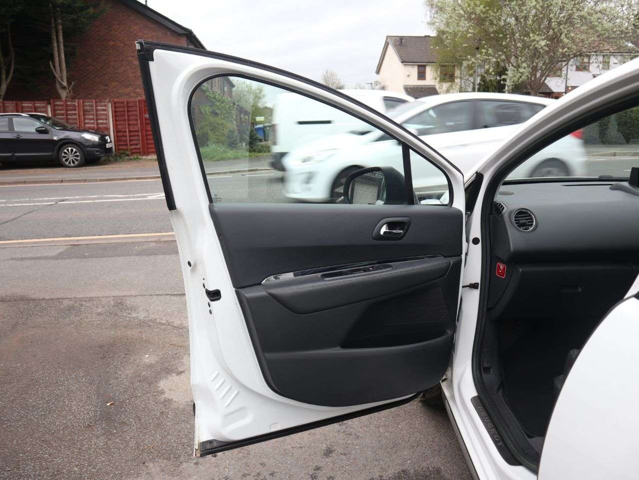 2012 PEUGEOT 3008 2012 PEUGEOT 3008