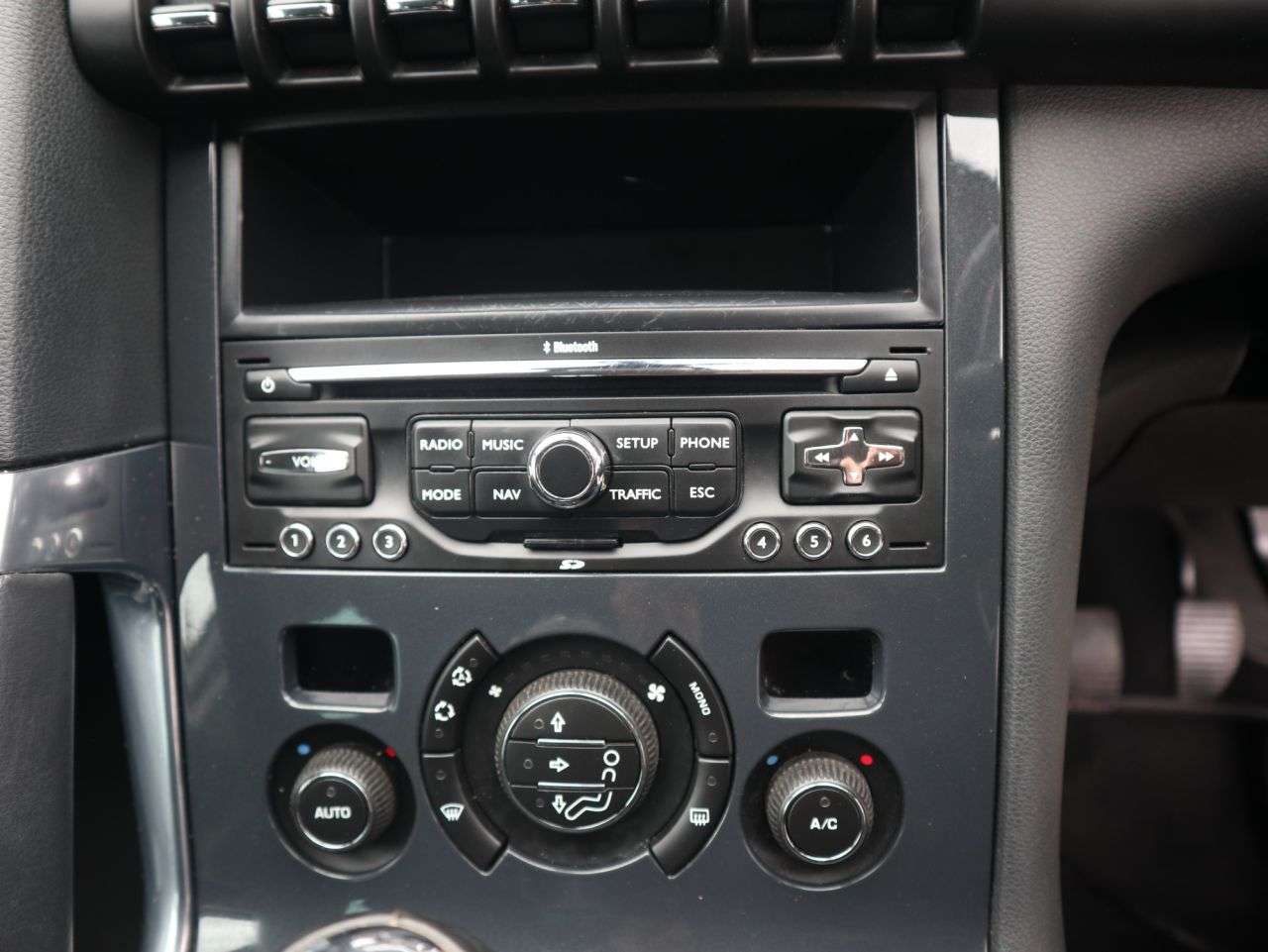 2012 PEUGEOT 3008 2012 PEUGEOT 3008