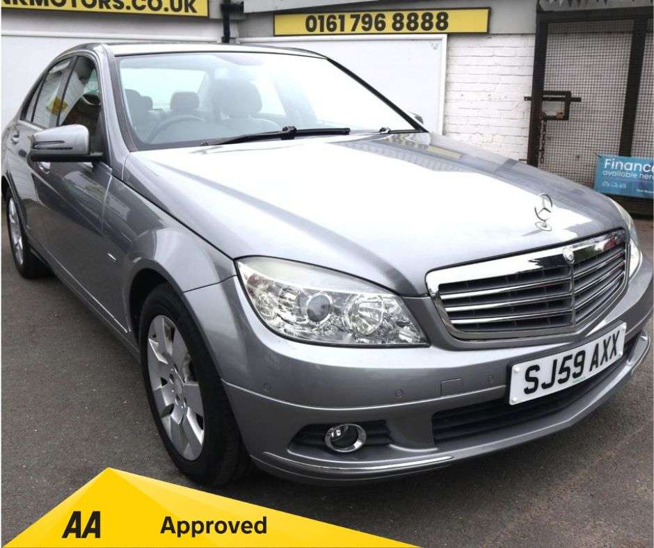 A 2009 MERCEDES-BENZ C-CLASS 2.1 C220 CDI BlueEfficiency Elegance Saloon 4dr Diesel Auto Euro 5 (170 ps) A 2009 MERCEDES-BENZ C-CLASS 2.1 C220 CDI BlueEfficiency Elegance Saloon 4dr Diesel Auto Euro 5 (170 ps)