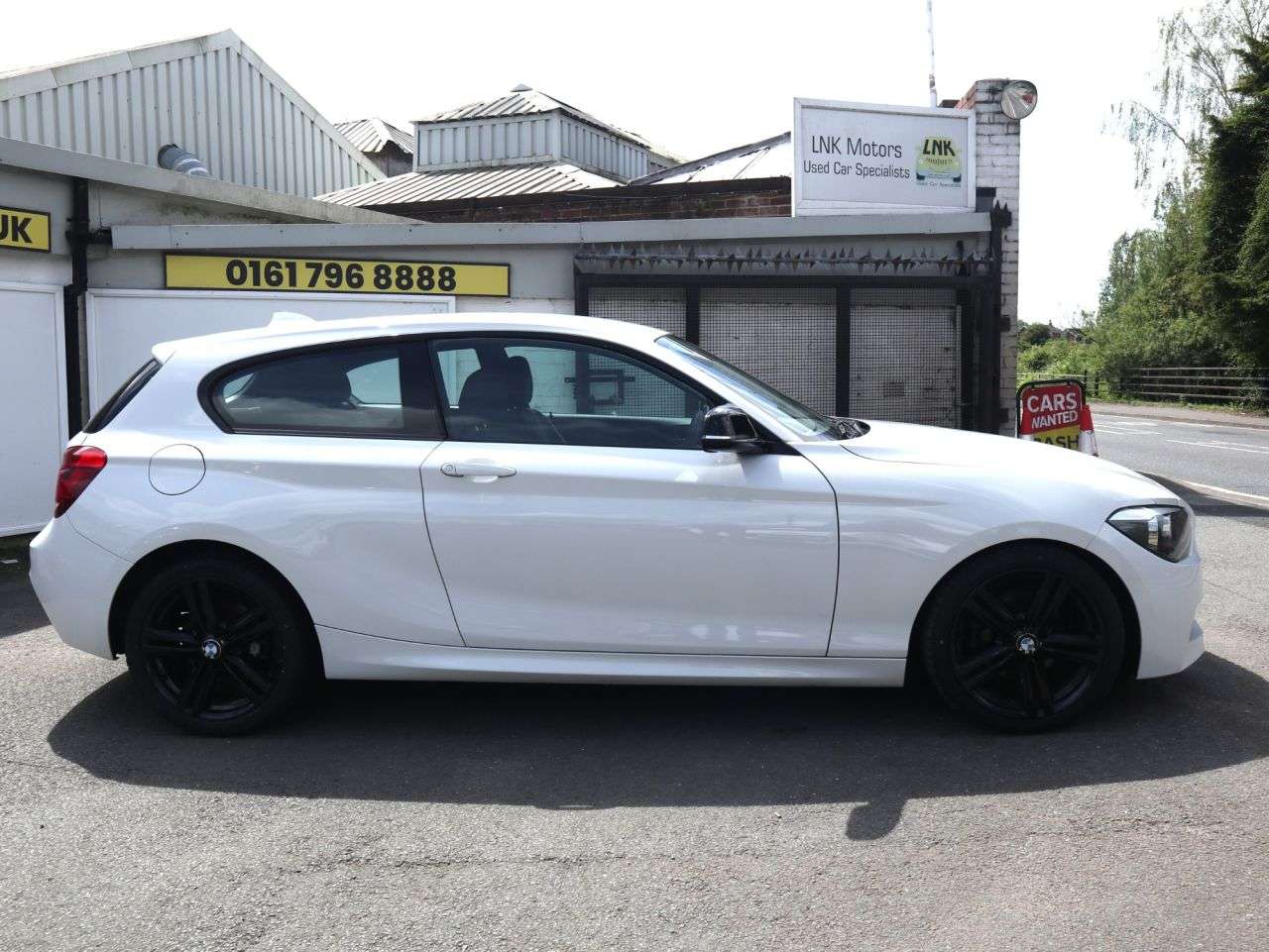 A 2013 BMW 1 SERIES 2.0 120d M Sport Hatchback 3dr Diesel Manual Euro 5 (s/s) (184 ps) *2 YEAR A 2013 BMW 1 SERIES 2.0 120d M Sport Hatchback 3dr Diesel Manual Euro 5 (s/s) (184 ps) *2 YEAR