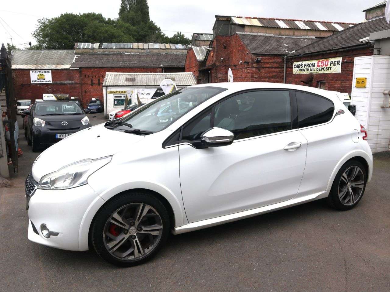 2015 PEUGEOT 208 2015 PEUGEOT 208