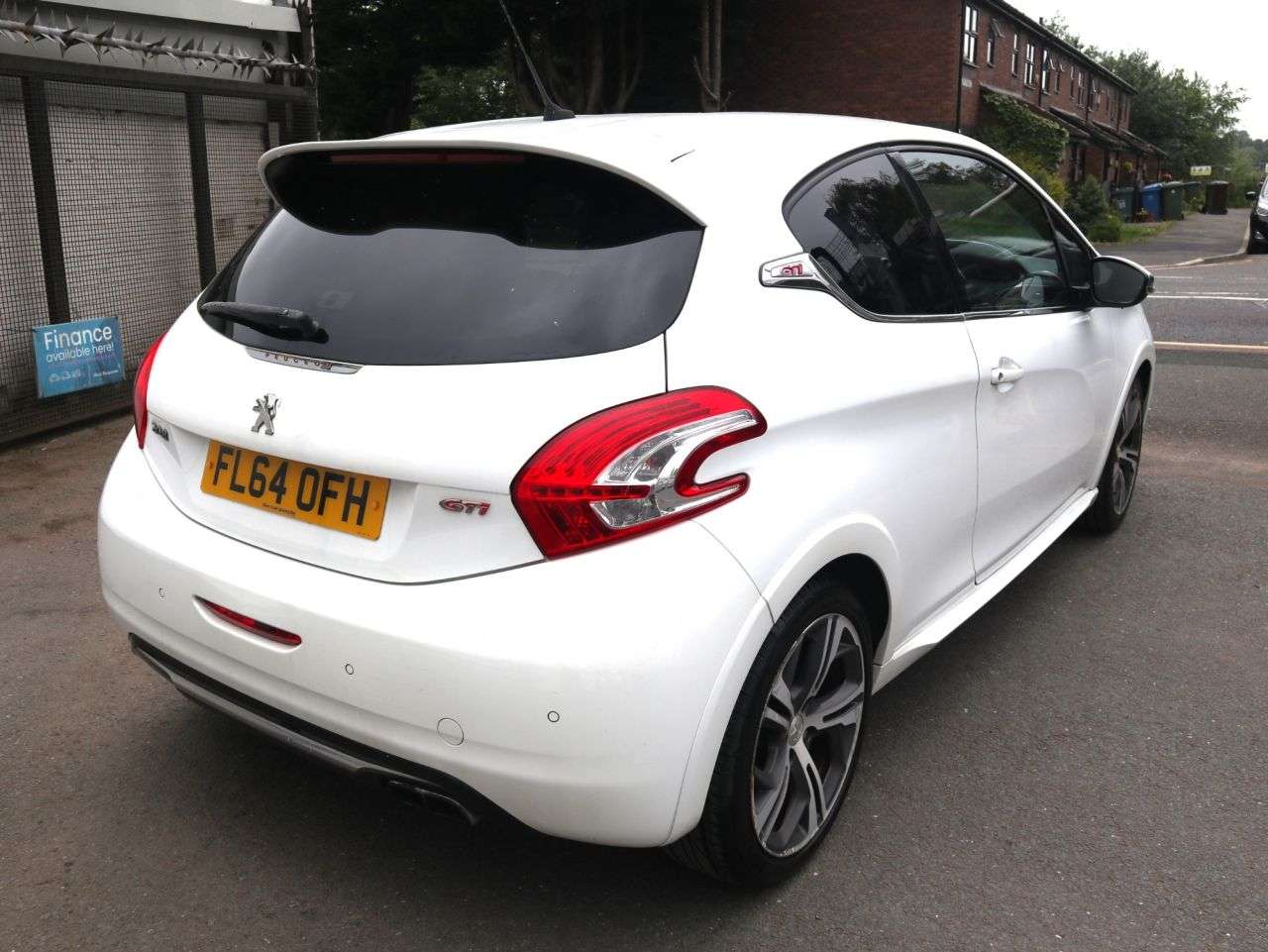 2015 PEUGEOT 208 2015 PEUGEOT 208
