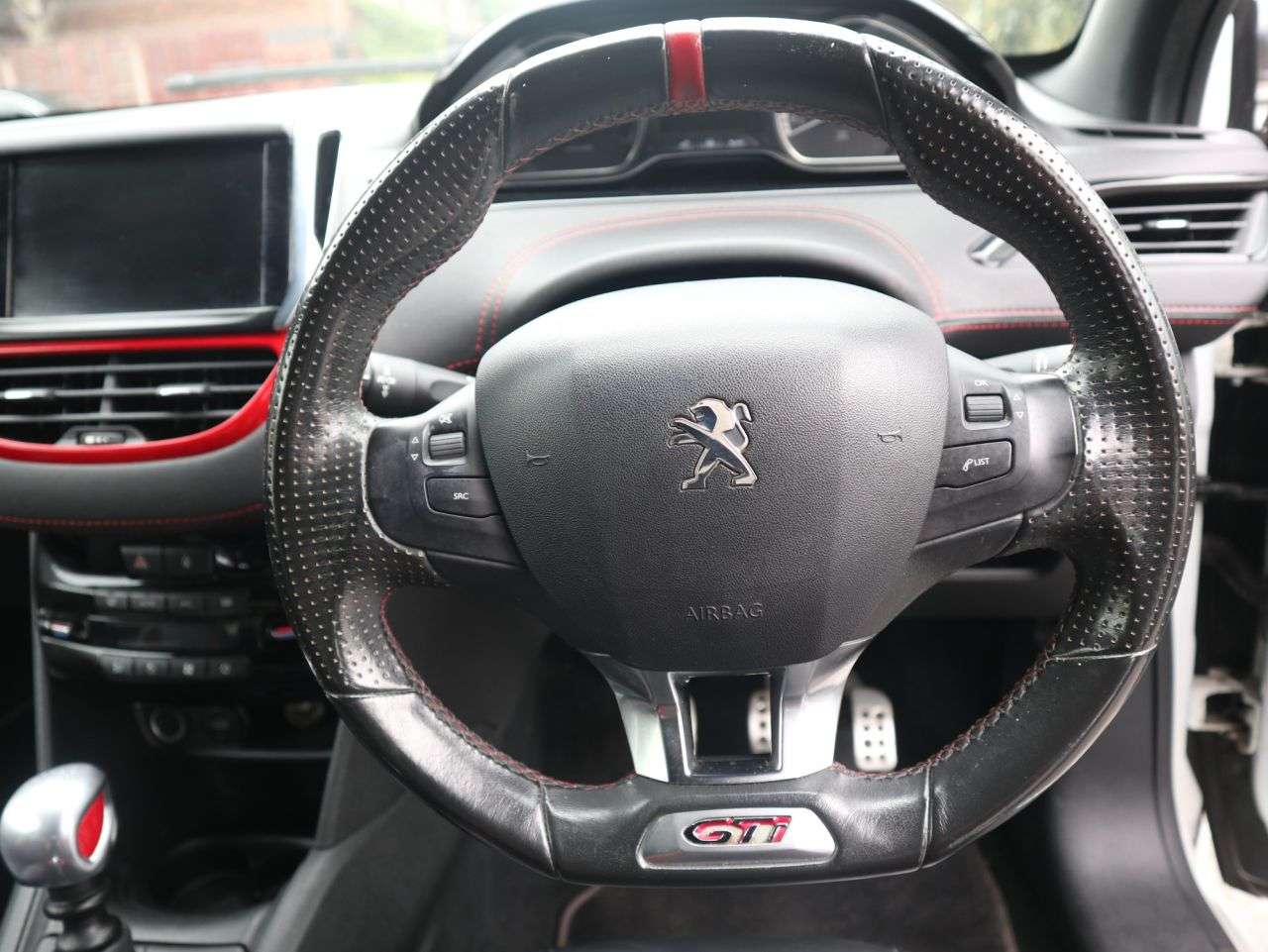 2015 PEUGEOT 208 2015 PEUGEOT 208