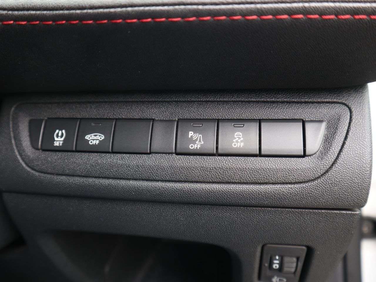2015 PEUGEOT 208 2015 PEUGEOT 208