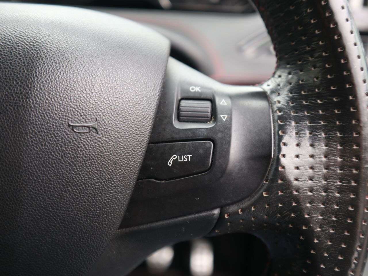 2015 PEUGEOT 208 2015 PEUGEOT 208