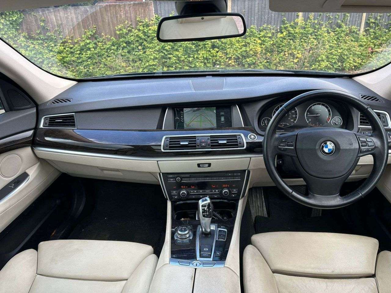A 2010 BMW 5 SERIES GRAN TURISMO 3.0 535d Executive GT 5dr Diesel Steptronic Euro 5 (299 ps) *2 YEAR WTY FRO A 2010 BMW 5 SERIES GRAN TURISMO 3.0 535d Executive GT 5dr Diesel Steptronic Euro 5 (299 ps) *2 YEAR WTY FRO
