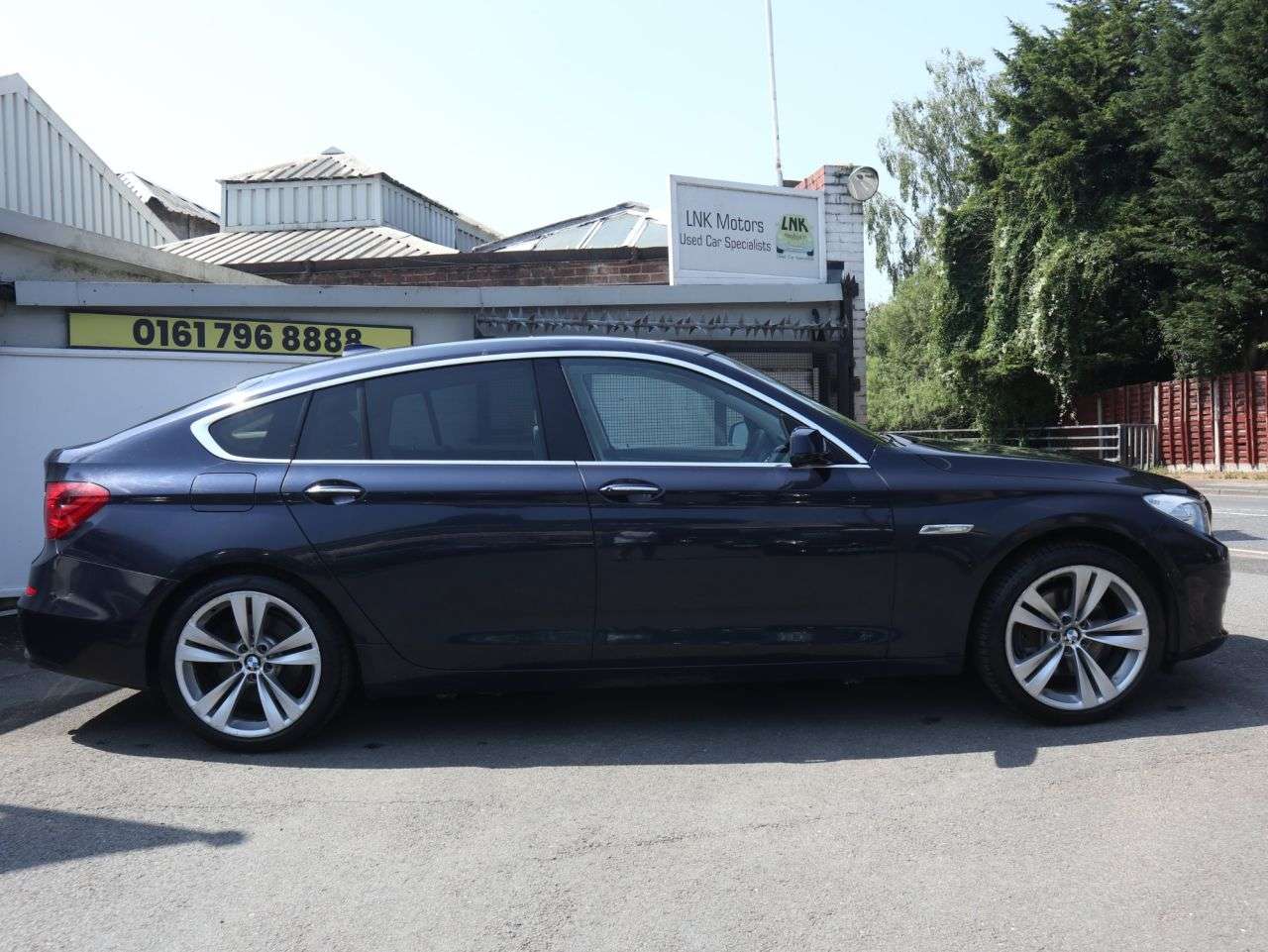A 2010 BMW 5 SERIES GRAN TURISMO 3.0 535d Executive GT 5dr Diesel Steptronic Euro 5 (299 ps) *2 YEAR WTY FRO A 2010 BMW 5 SERIES GRAN TURISMO 3.0 535d Executive GT 5dr Diesel Steptronic Euro 5 (299 ps) *2 YEAR WTY FRO