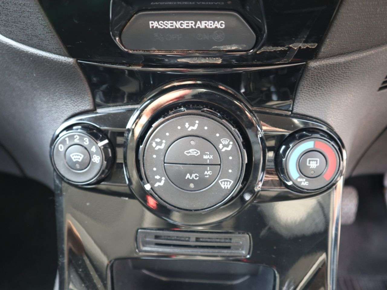 2013 FORD FIESTA 2013 FORD FIESTA