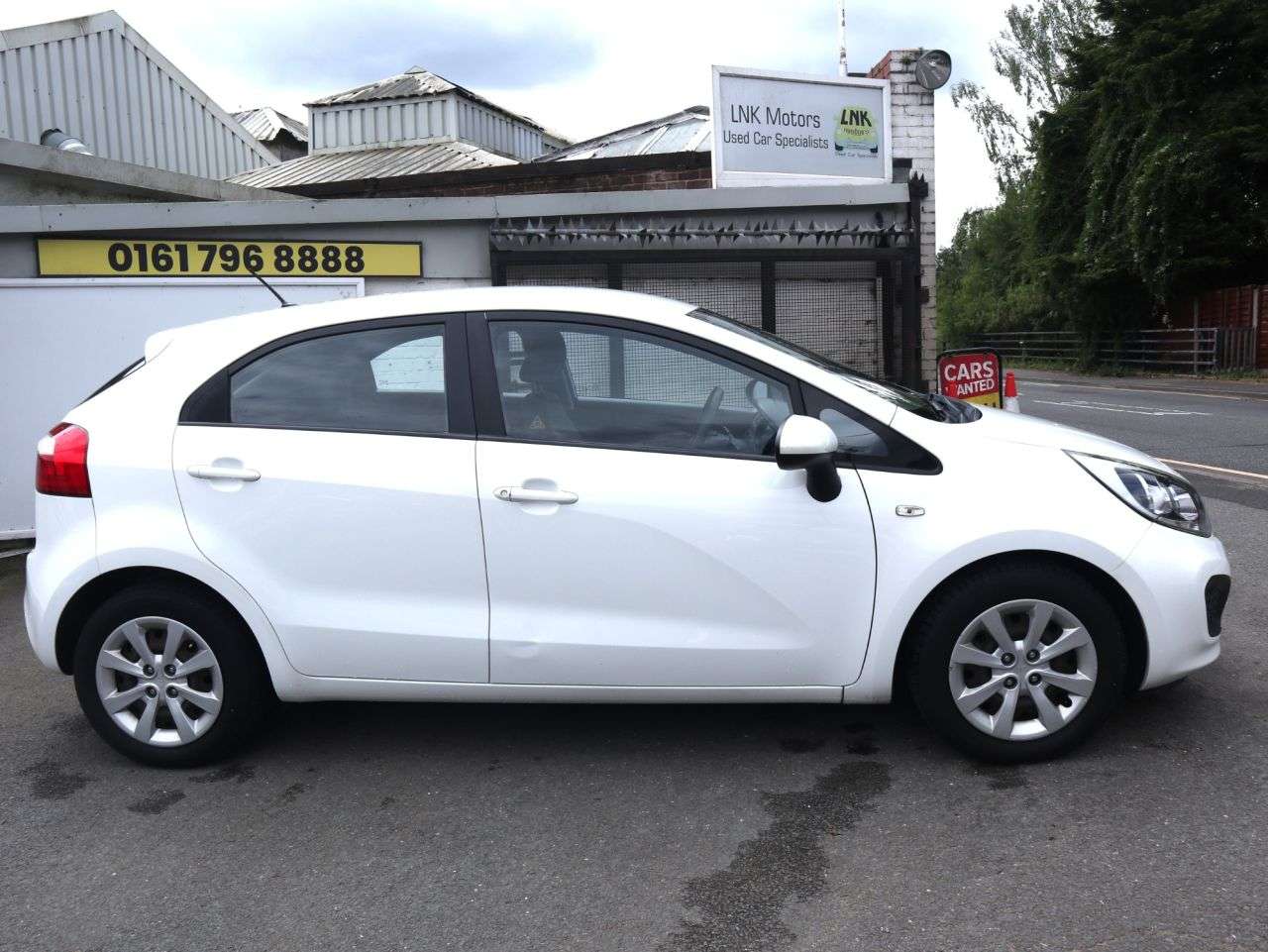 A 2013 KIA RIO 1.25 1 Hatchback 5dr Petrol Manual Euro 5 (84 bhp) *2 YEAR WTY FROM £99 + 1 A 2013 KIA RIO 1.25 1 Hatchback 5dr Petrol Manual Euro 5 (84 bhp) *2 YEAR WTY FROM £99 + 1