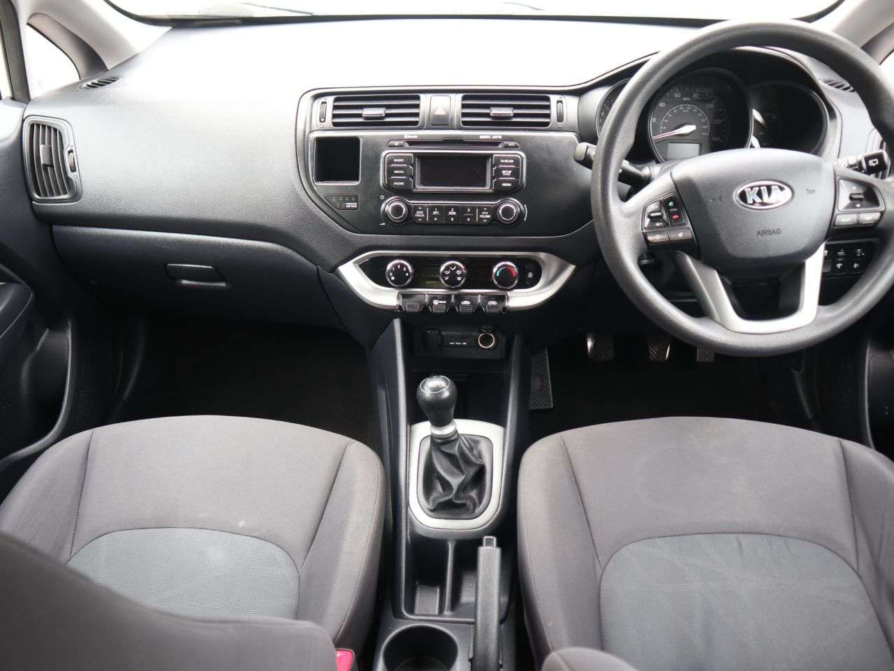 A 2013 KIA RIO 1.25 1 Hatchback 5dr Petrol Manual Euro 5 (84 bhp) *2 YEAR WTY FROM £99 + 1 A 2013 KIA RIO 1.25 1 Hatchback 5dr Petrol Manual Euro 5 (84 bhp) *2 YEAR WTY FROM £99 + 1