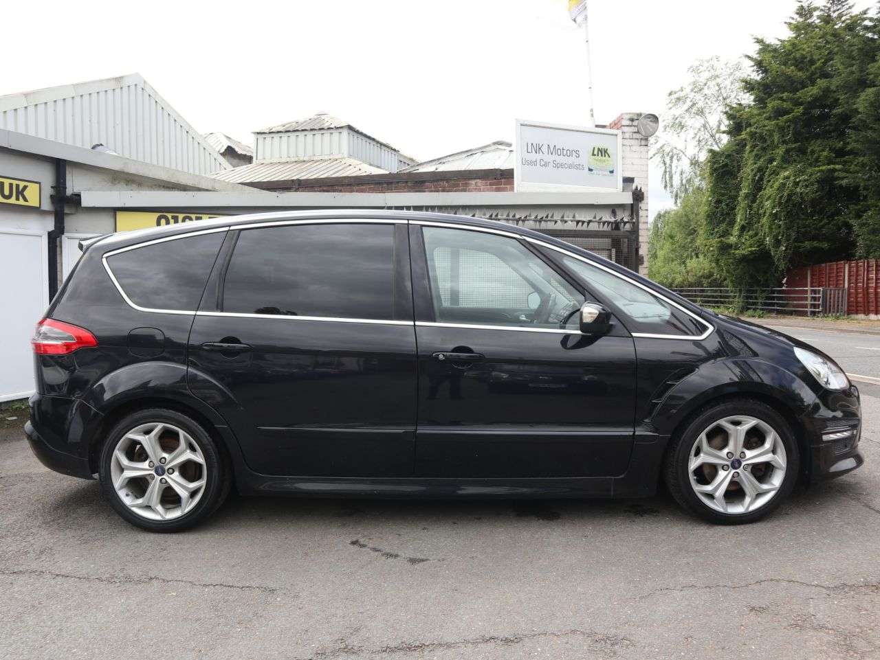 A 2013 FORD S-MAX 2.0 TDCi Titanium X Sport MPV 5dr Diesel Powershift Euro 5 (163 ps) *2 YEAR A 2013 FORD S-MAX 2.0 TDCi Titanium X Sport MPV 5dr Diesel Powershift Euro 5 (163 ps) *2 YEAR