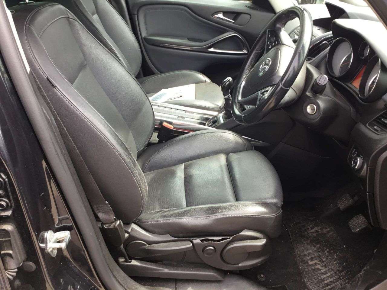 A 2015 VAUXHALL ZAFIRA TOURER 2.0 CDTi Elite MPV 5dr Diesel Manual Euro 5 (165 ps) *2 YEAR WTY FROM £99 + A 2015 VAUXHALL ZAFIRA TOURER 2.0 CDTi Elite MPV 5dr Diesel Manual Euro 5 (165 ps) *2 YEAR WTY FROM £99 +