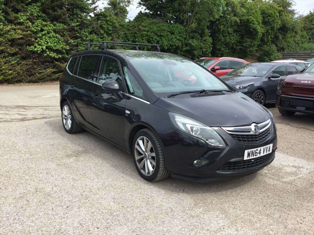 A 2015 VAUXHALL ZAFIRA TOURER 2.0 CDTi Elite MPV 5dr Diesel Manual Euro 5 (165 ps) *2 YEAR WTY FROM £99 + A 2015 VAUXHALL ZAFIRA TOURER 2.0 CDTi Elite MPV 5dr Diesel Manual Euro 5 (165 ps) *2 YEAR WTY FROM £99 +