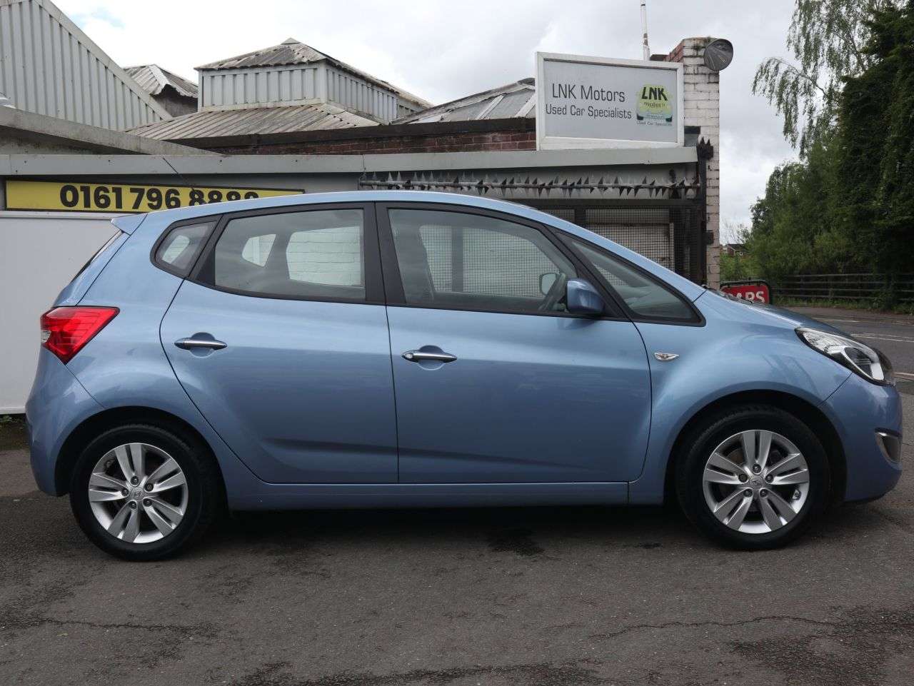 A 2015 HYUNDAI IX20 1.4 Active Hatchback 5dr Petrol Manual Euro 5 (90 bhp) *2 YEAR WTY FROM £99 A 2015 HYUNDAI IX20 1.4 Active Hatchback 5dr Petrol Manual Euro 5 (90 bhp) *2 YEAR WTY FROM £99