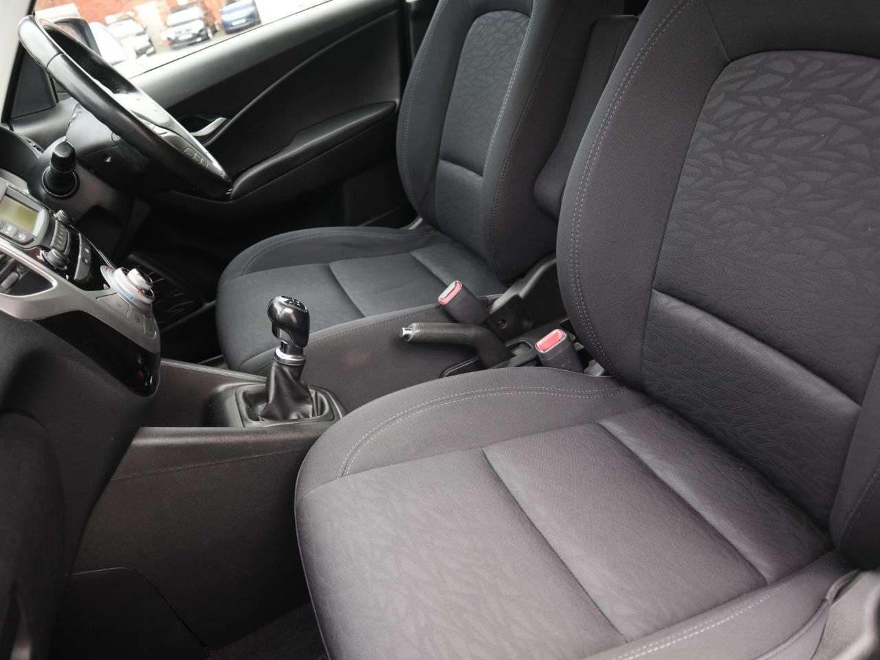 2015 HYUNDAI IX20 2015 HYUNDAI IX20