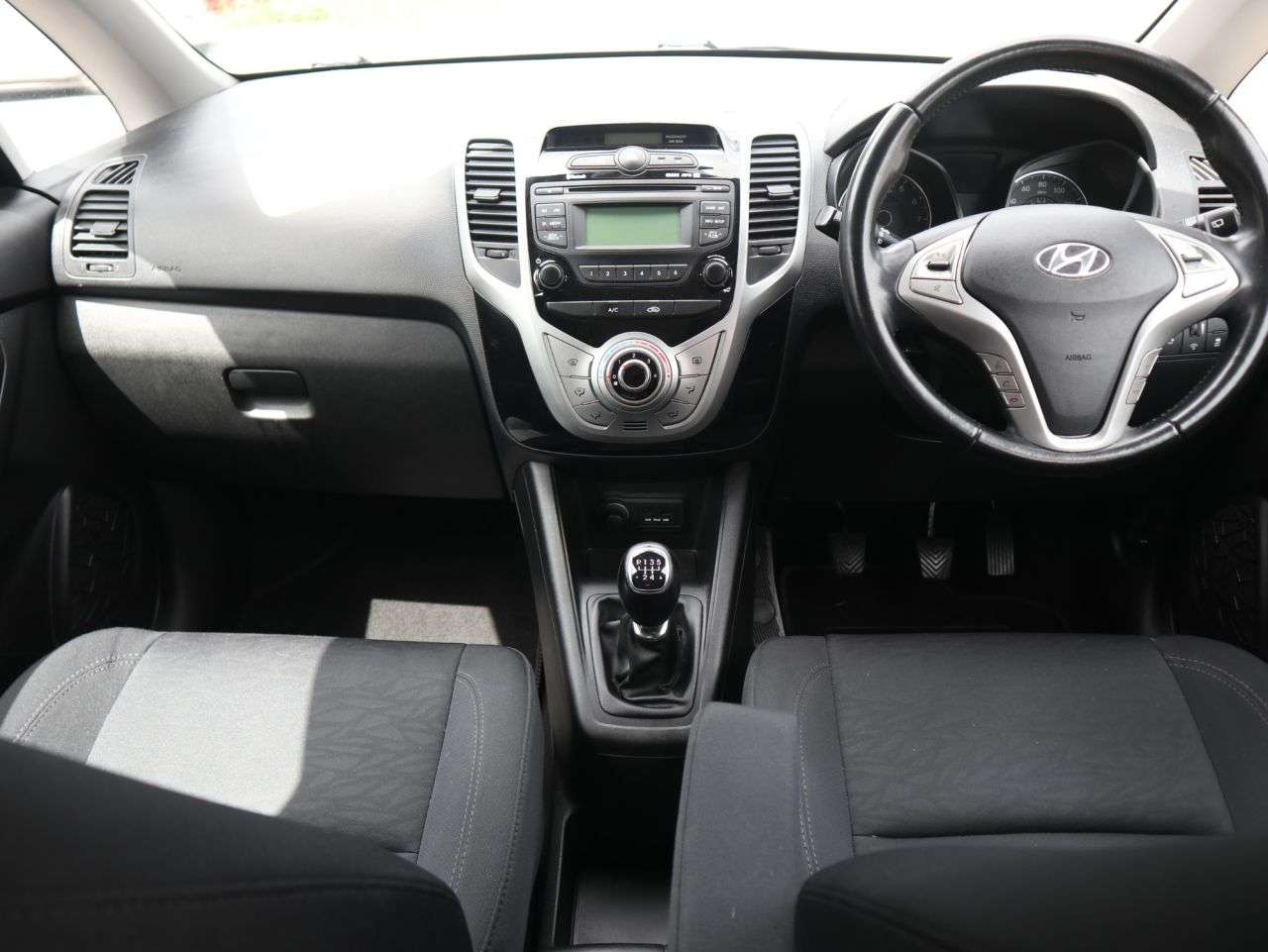 A 2015 HYUNDAI IX20 1.4 Active Hatchback 5dr Petrol Manual Euro 5 (90 bhp) *2 YEAR WTY FROM £99 A 2015 HYUNDAI IX20 1.4 Active Hatchback 5dr Petrol Manual Euro 5 (90 bhp) *2 YEAR WTY FROM £99