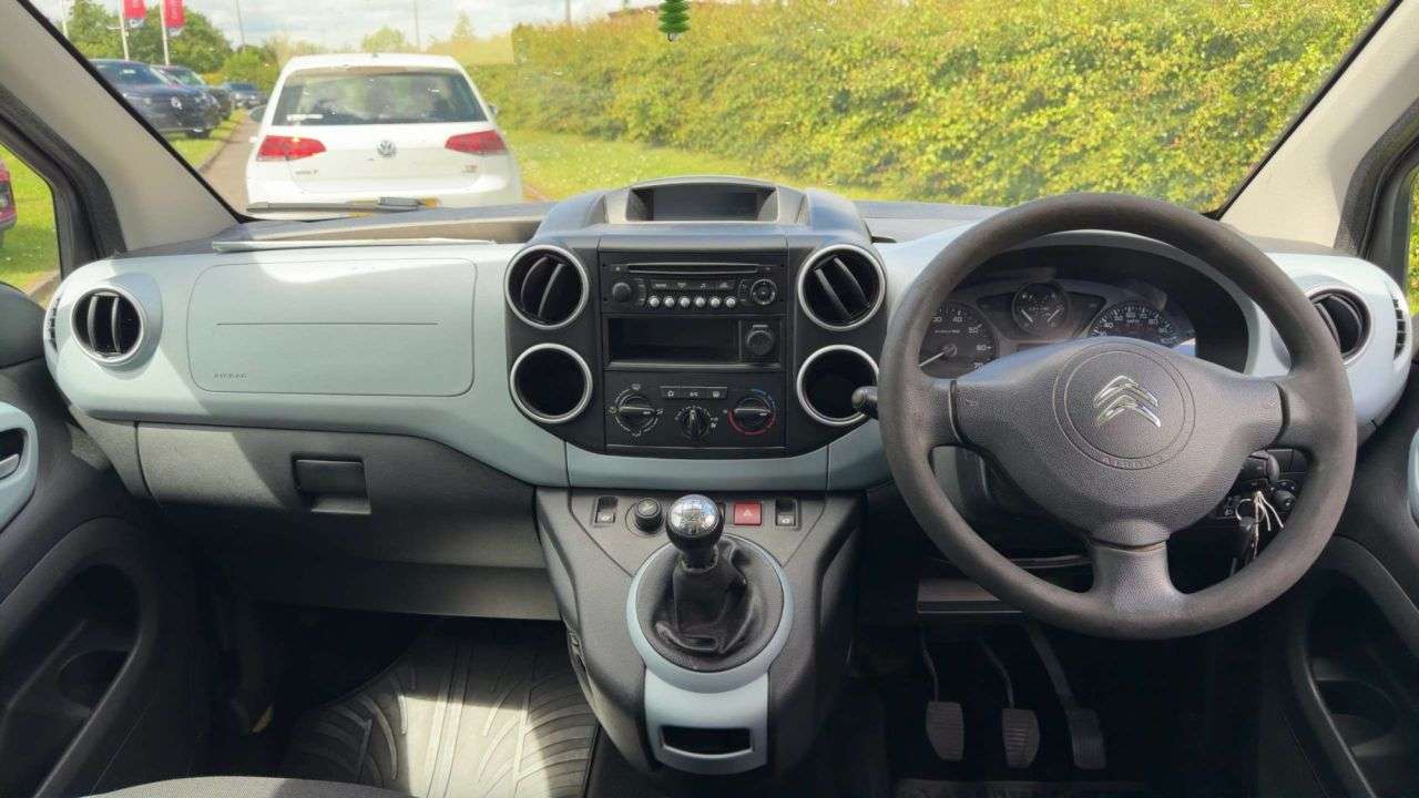 A 2013 CITROEN BERLINGO 1.6 HDi VTR Multispace MPV 5dr Diesel Manual Euro 5 (75 ps) *2 YEAR WTY FRO A 2013 CITROEN BERLINGO 1.6 HDi VTR Multispace MPV 5dr Diesel Manual Euro 5 (75 ps) *2 YEAR WTY FRO