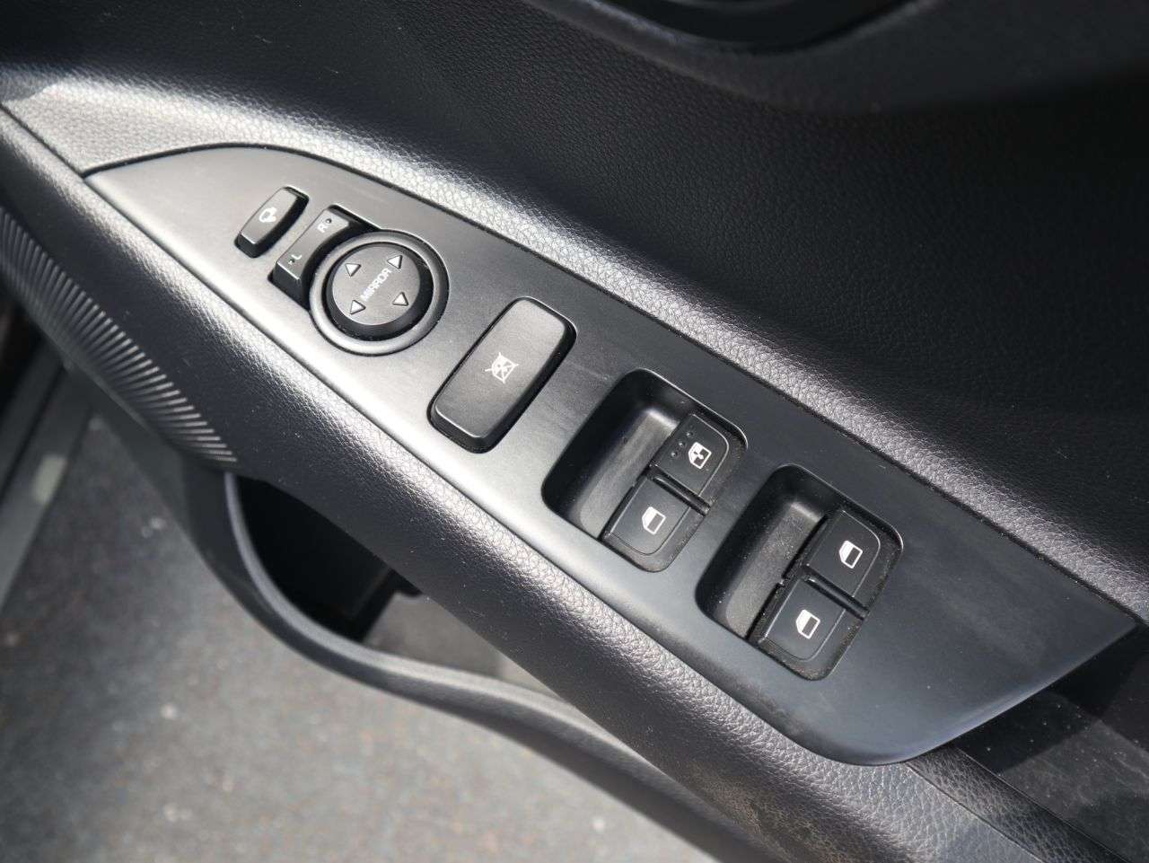 2018 KIA STONIC 2018 KIA STONIC