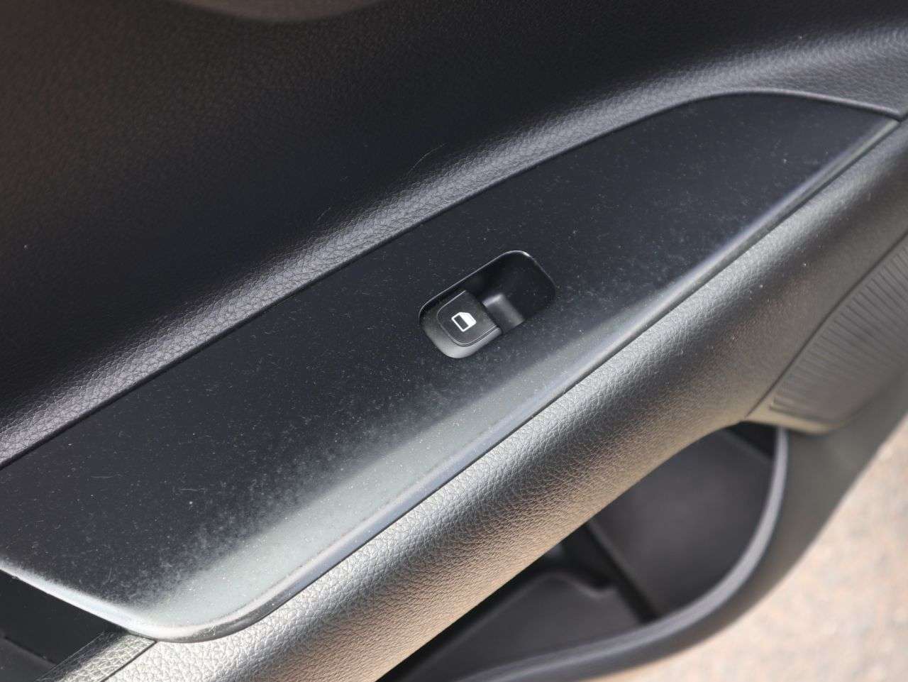 2018 KIA STONIC 2018 KIA STONIC