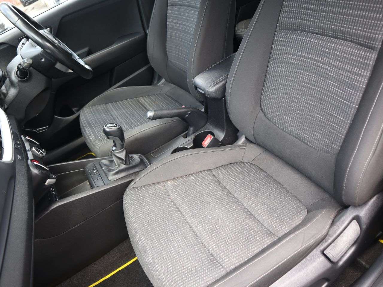 2018 KIA STONIC 2018 KIA STONIC