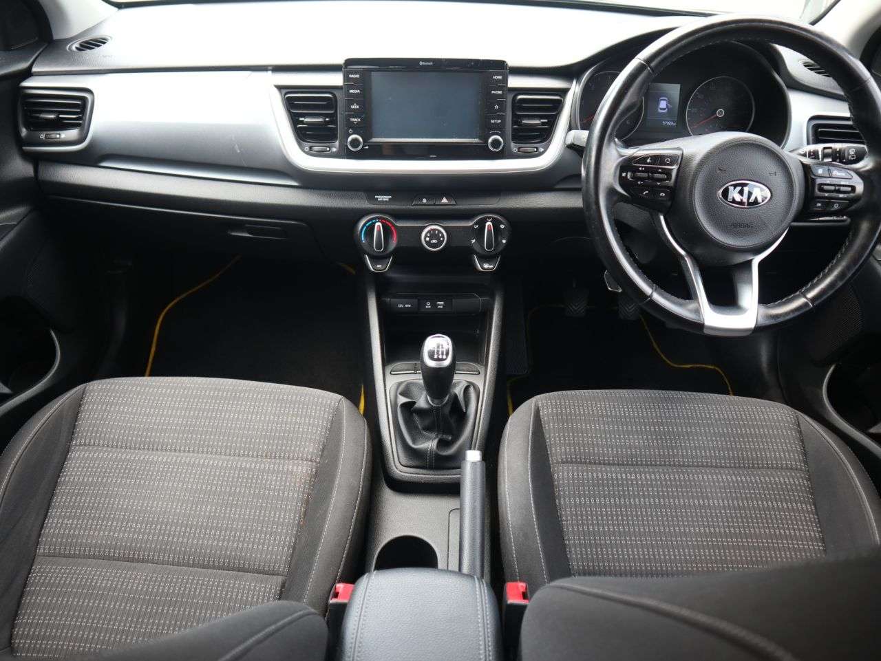 A 2018 KIA STONIC 1.6 CRDi 2 SUV 5dr Diesel Manual Euro 6 (s/s) (108 bhp) *2 YEAR WTY FROM £9 A 2018 KIA STONIC 1.6 CRDi 2 SUV 5dr Diesel Manual Euro 6 (s/s) (108 bhp) *2 YEAR WTY FROM £9