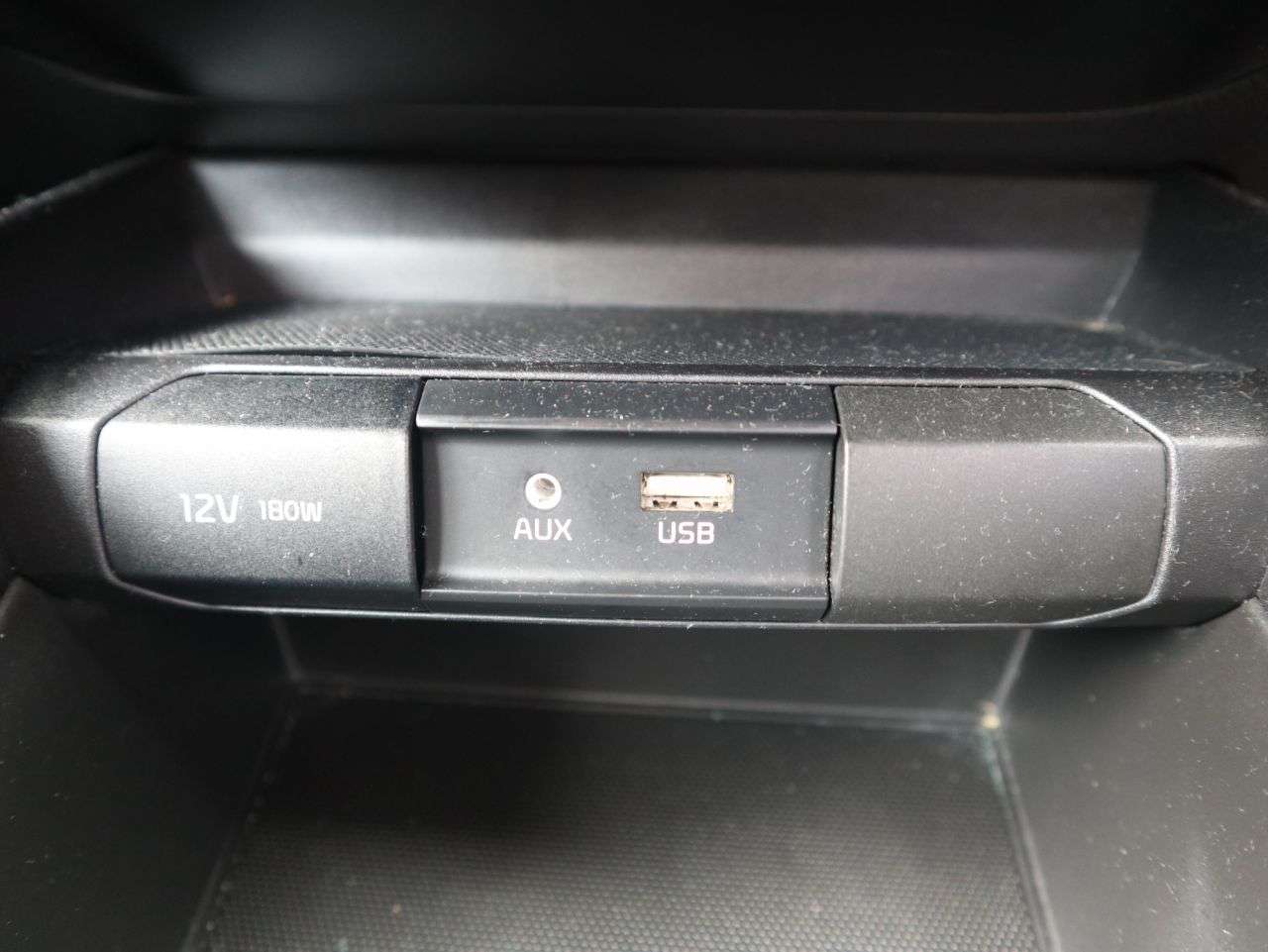 2018 KIA STONIC 2018 KIA STONIC