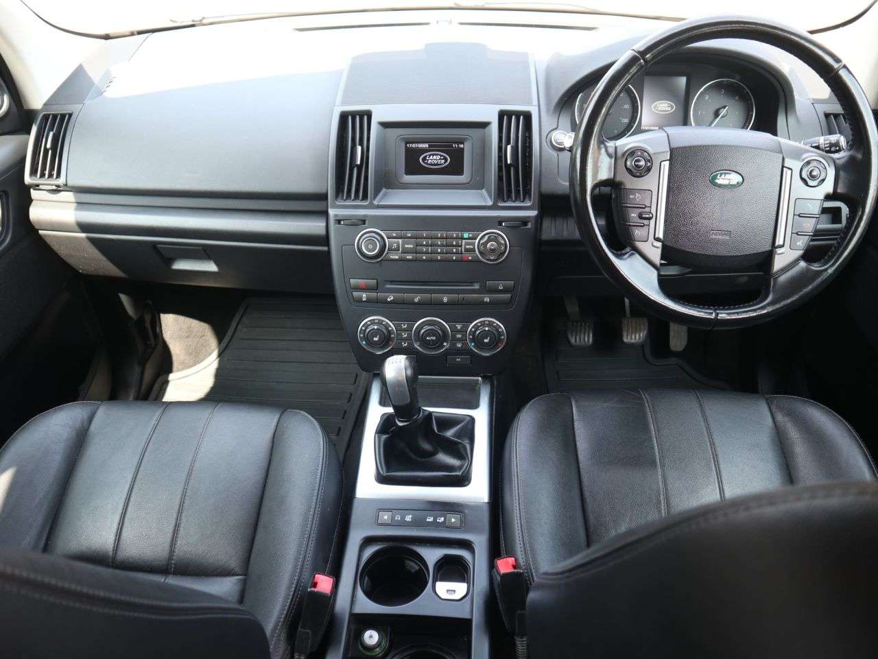 A 2014 LAND ROVER FREELANDER 2 2.2 TD4 GS SUV 5dr Diesel Manual 4WD Euro 5 (s/s) (150 ps) *2 YEAR WTY FROM A 2014 LAND ROVER FREELANDER 2 2.2 TD4 GS SUV 5dr Diesel Manual 4WD Euro 5 (s/s) (150 ps) *2 YEAR WTY FROM