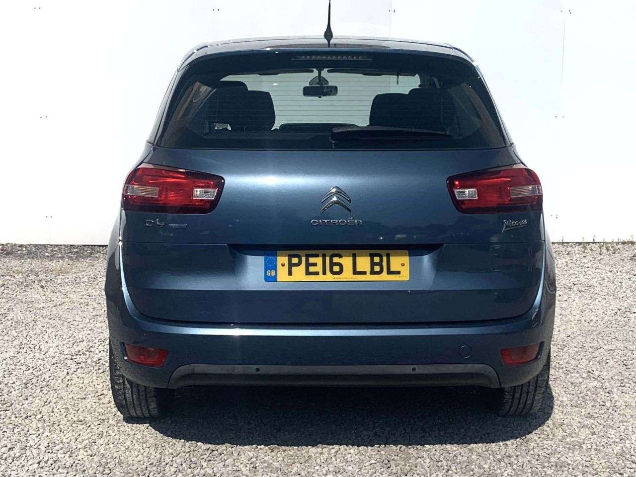 A 2016 CITROEN C4 PICASSO 1.6 BlueHDi Exclusive MPV 5dr Diesel Manual Euro 6 (s/s) (120 ps) * 2 YEAR A 2016 CITROEN C4 PICASSO 1.6 BlueHDi Exclusive MPV 5dr Diesel Manual Euro 6 (s/s) (120 ps) * 2 YEAR