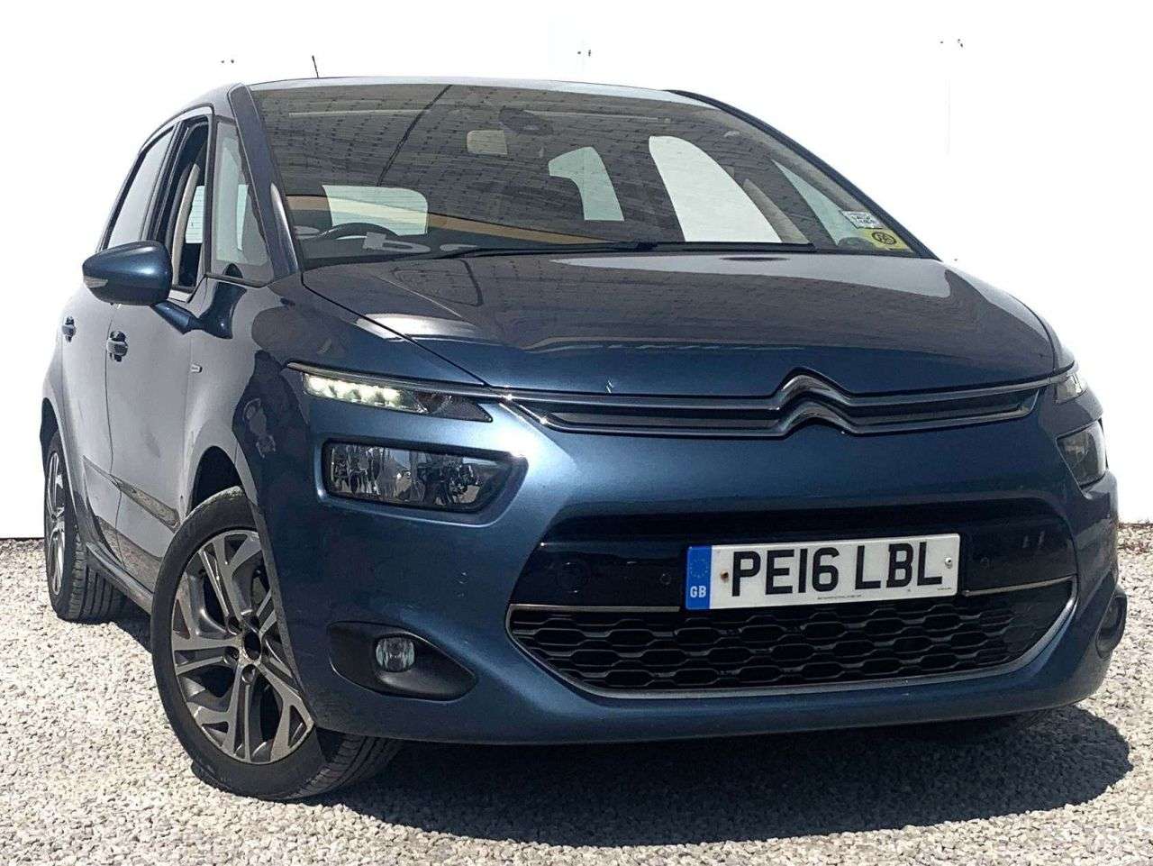 A 2016 CITROEN C4 PICASSO 1.6 BlueHDi Exclusive MPV 5dr Diesel Manual Euro 6 (s/s) (120 ps) * 2 YEAR A 2016 CITROEN C4 PICASSO 1.6 BlueHDi Exclusive MPV 5dr Diesel Manual Euro 6 (s/s) (120 ps) * 2 YEAR