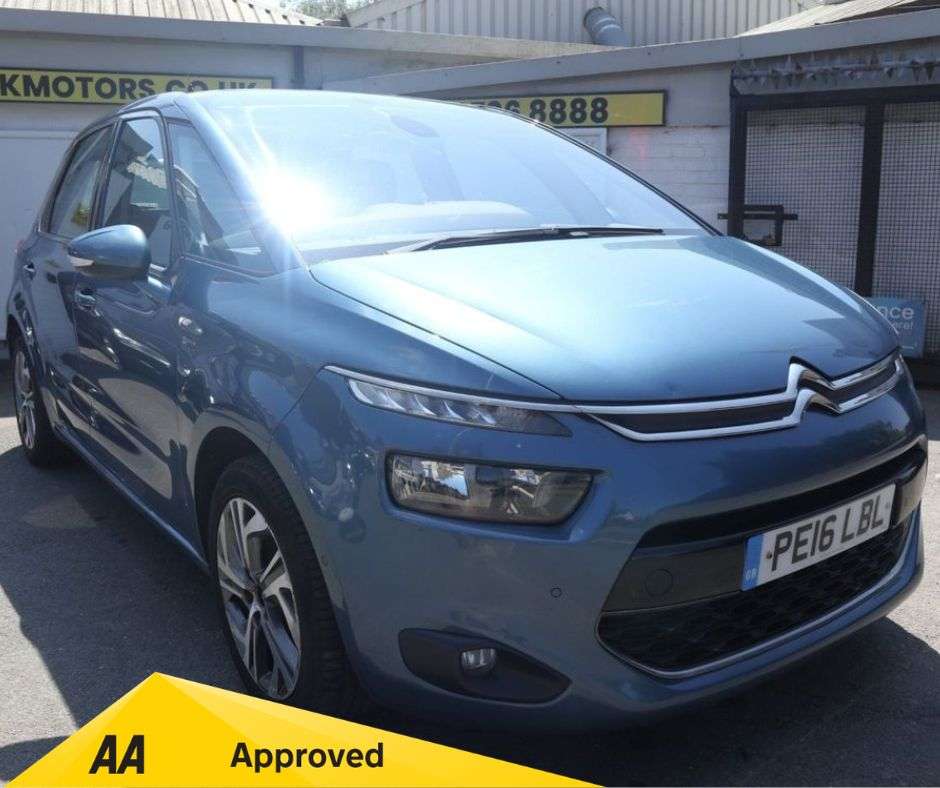 A 2016 CITROEN C4 PICASSO 1.6 BlueHDi Exclusive MPV 5dr Diesel Manual Euro 6 (s/s) (120 ps) * 2 YEAR A 2016 CITROEN C4 PICASSO 1.6 BlueHDi Exclusive MPV 5dr Diesel Manual Euro 6 (s/s) (120 ps) * 2 YEAR