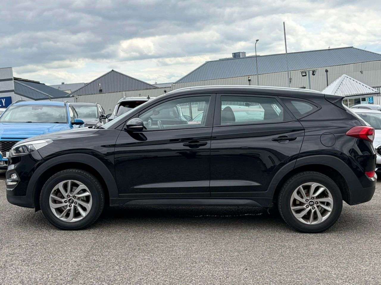 A 2015 HYUNDAI TUCSON 1.7 CRDi Blue Drive SE Nav SUV 5dr Diesel Manual Euro 6 (s/s) (116 ps) * 2 A 2015 HYUNDAI TUCSON 1.7 CRDi Blue Drive SE Nav SUV 5dr Diesel Manual Euro 6 (s/s) (116 ps) * 2