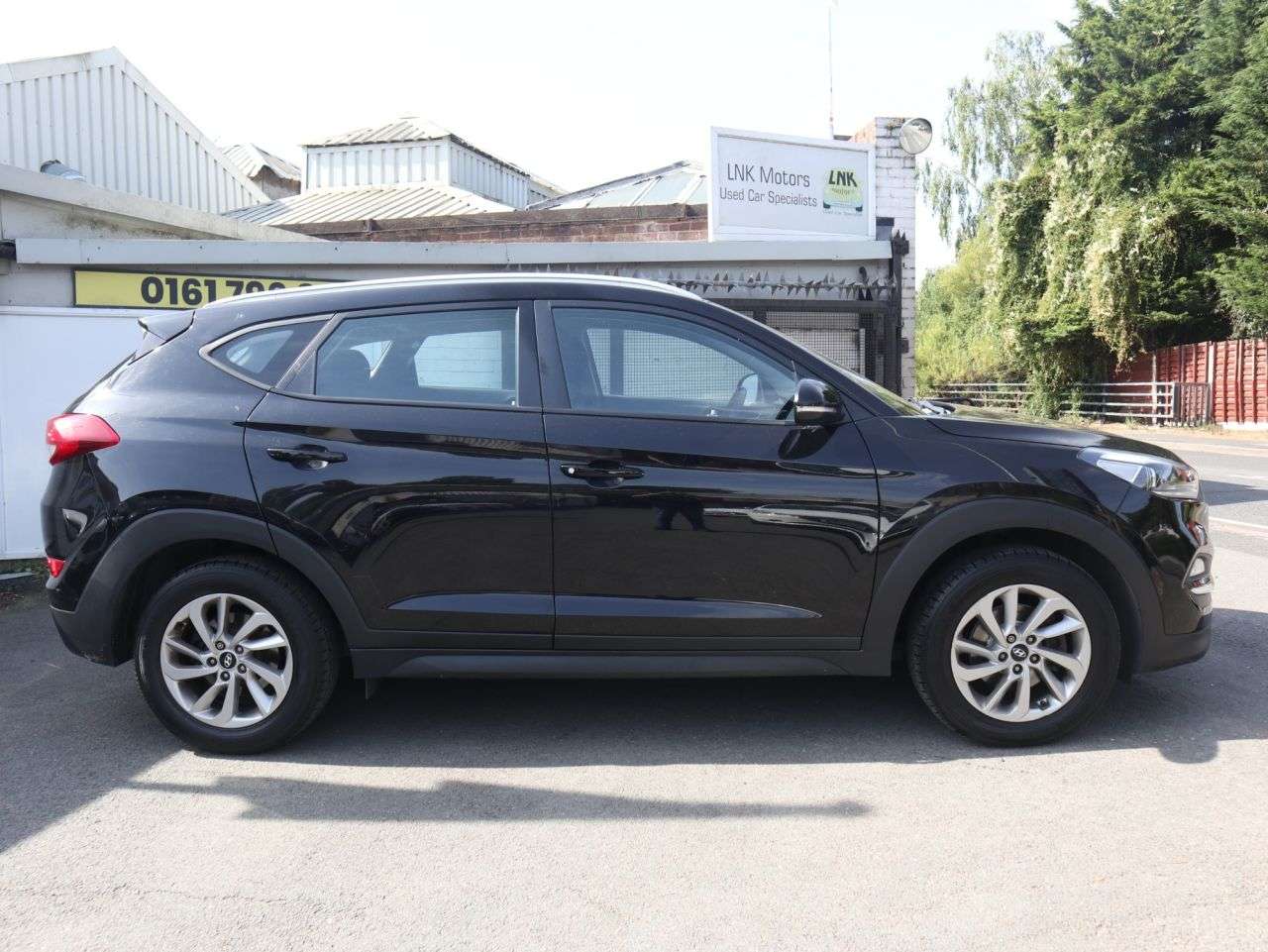 A 2015 HYUNDAI TUCSON 1.7 CRDi Blue Drive SE Nav SUV 5dr Diesel Manual Euro 6 (s/s) (116 ps) * 2 A 2015 HYUNDAI TUCSON 1.7 CRDi Blue Drive SE Nav SUV 5dr Diesel Manual Euro 6 (s/s) (116 ps) * 2