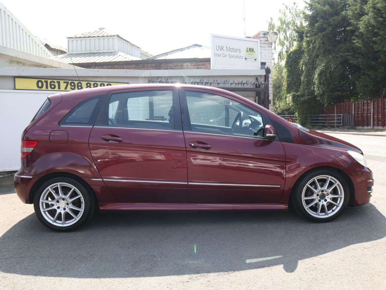 A 2008 MERCEDES-BENZ B CLASS 2.0 B200 CDI Sport MPV 5dr Diesel CVT (164 g/km, 140 bhp) *2 YEAR WTY FROM A 2008 MERCEDES-BENZ B CLASS 2.0 B200 CDI Sport MPV 5dr Diesel CVT (164 g/km, 140 bhp) *2 YEAR WTY FROM