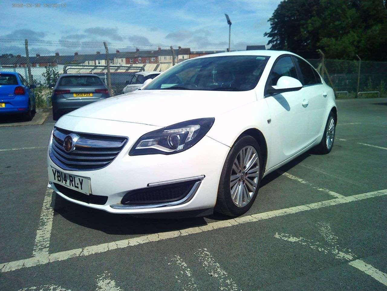 A 2014 VAUXHALL INSIGNIA 2.0 CDTi ecoFLEX Energy Hatchback 5dr Diesel Manual Euro 5 (s/s) (120 ps) * A 2014 VAUXHALL INSIGNIA 2.0 CDTi ecoFLEX Energy Hatchback 5dr Diesel Manual Euro 5 (s/s) (120 ps) *