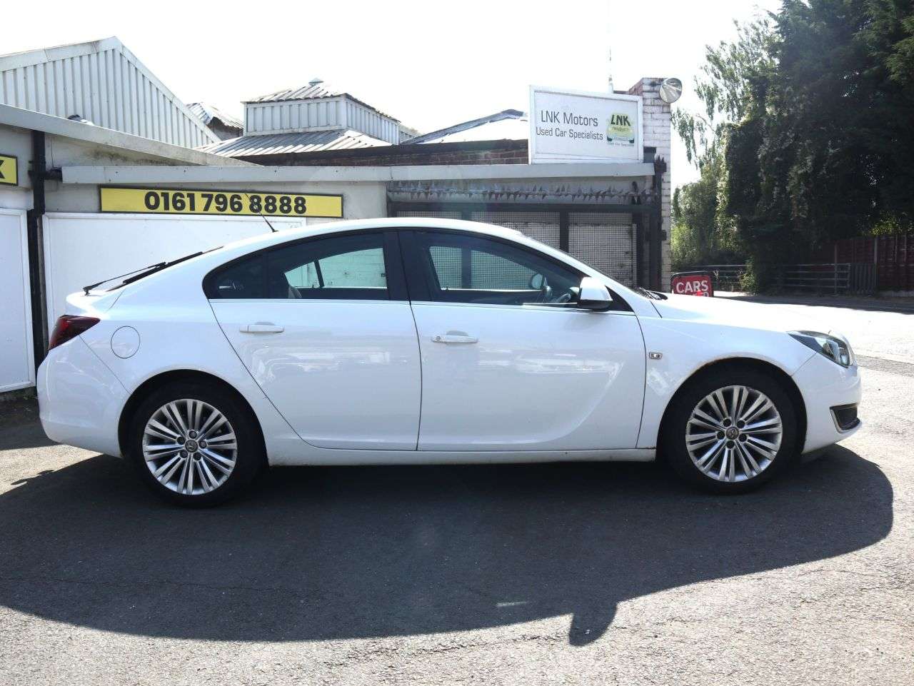A 2014 VAUXHALL INSIGNIA 2.0 CDTi ecoFLEX Energy Hatchback 5dr Diesel Manual Euro 5 (s/s) (120 ps) * A 2014 VAUXHALL INSIGNIA 2.0 CDTi ecoFLEX Energy Hatchback 5dr Diesel Manual Euro 5 (s/s) (120 ps) *