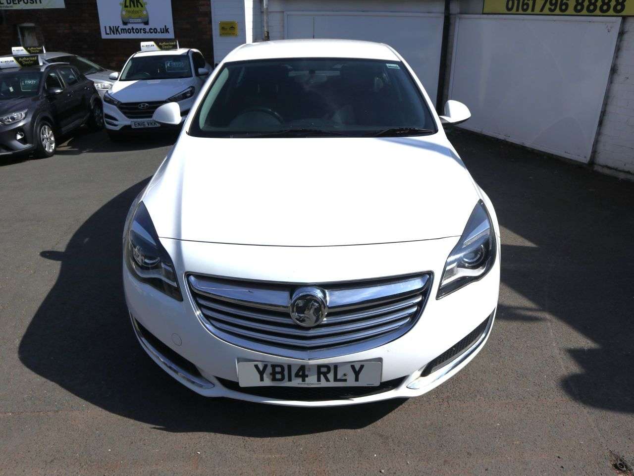 A 2014 VAUXHALL INSIGNIA 2.0 CDTi ecoFLEX Energy Hatchback 5dr Diesel Manual Euro 5 (s/s) (120 ps) * A 2014 VAUXHALL INSIGNIA 2.0 CDTi ecoFLEX Energy Hatchback 5dr Diesel Manual Euro 5 (s/s) (120 ps) *