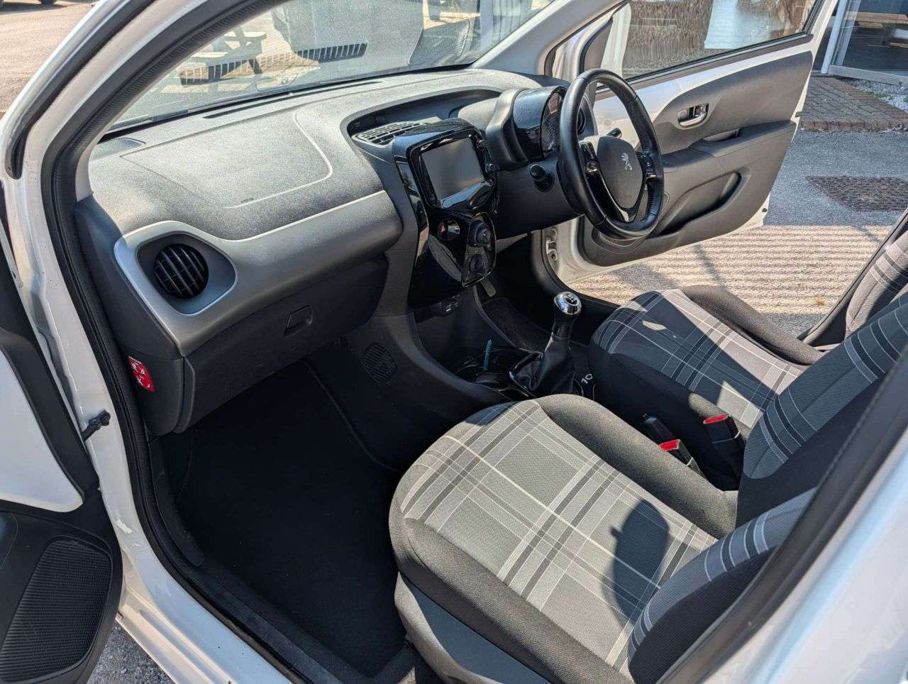 2016 PEUGEOT 108 2016 PEUGEOT 108